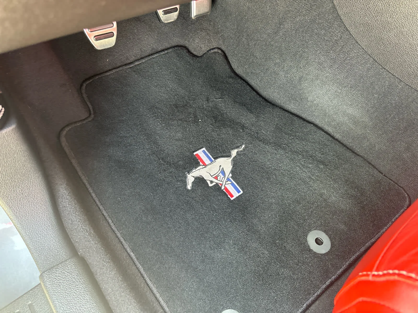 Used 2010 GRAY Ford GT Premium image 10