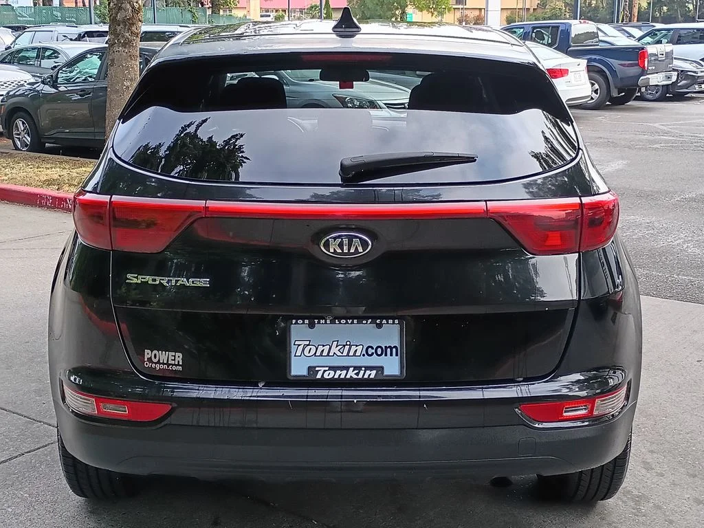Used 2018 Black Cherry Kia LX image 5