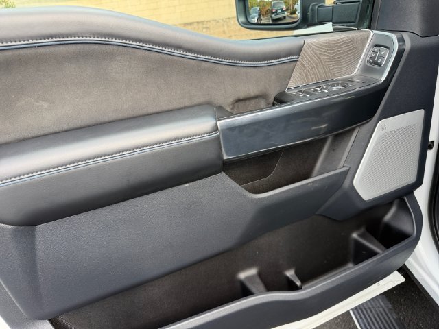 Used 2025 White Ford Platinum image 11