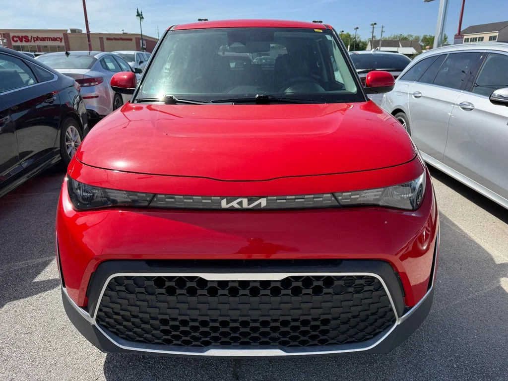 Used 2025 Red Kia LX image 26