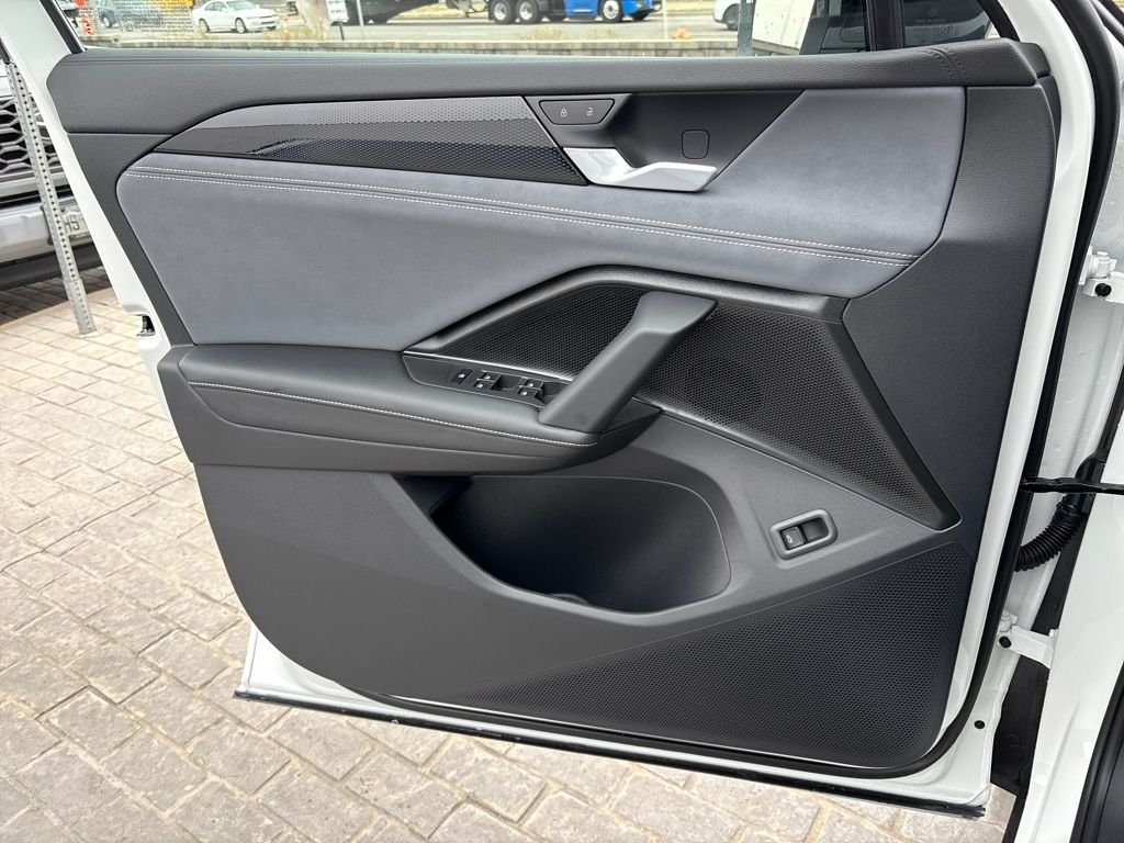 New 2026 Opal White Pearl Volkswagen 2.0T SE R-Line Black image 9
