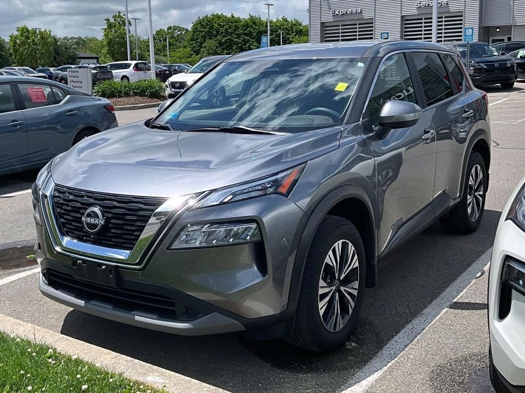 Used 2023 Gray Nissan SV image 3