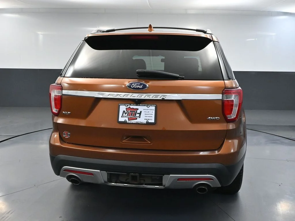 Used 2017 Red Ford XLT image 7