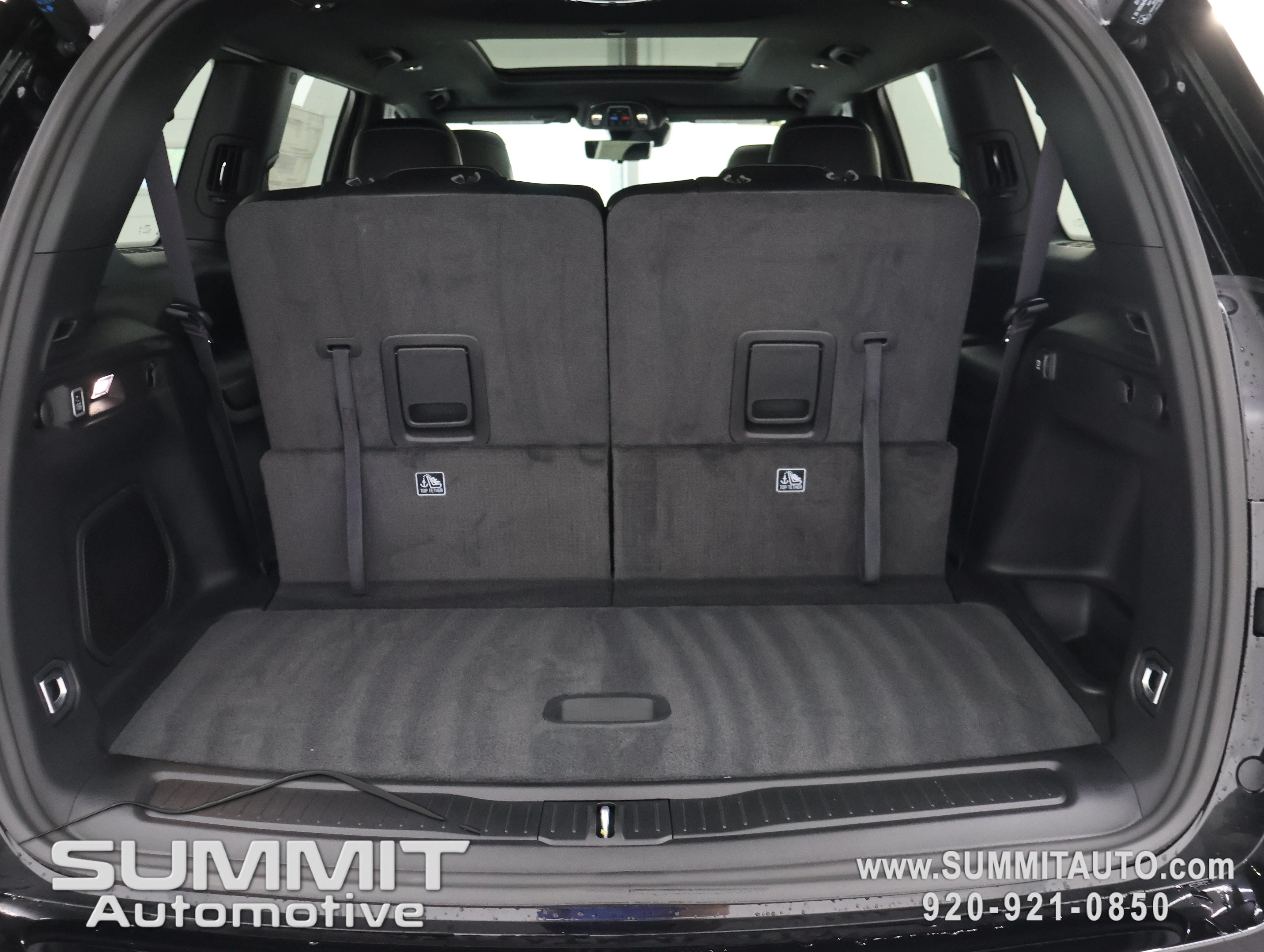 New 2026 Diamond Black Crystal Pearl-Coat Exterior Paint Jeep Limited Reserve image 33