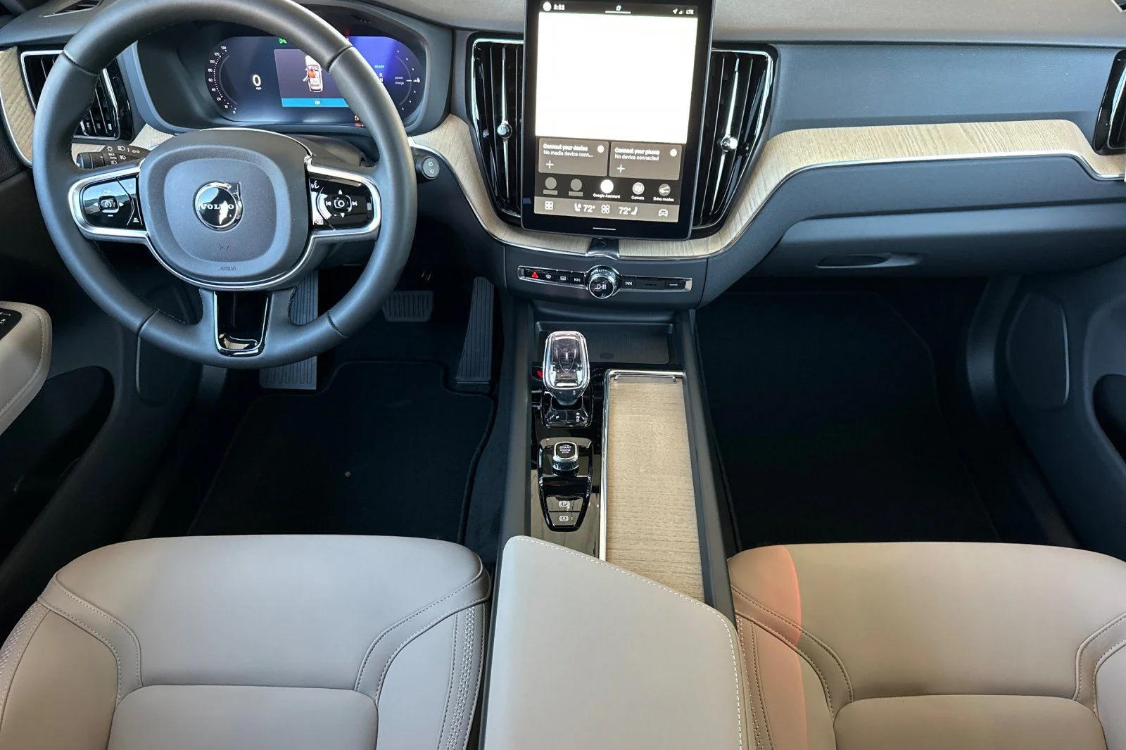 New 2026 Crystal White Volvo Plus image 12