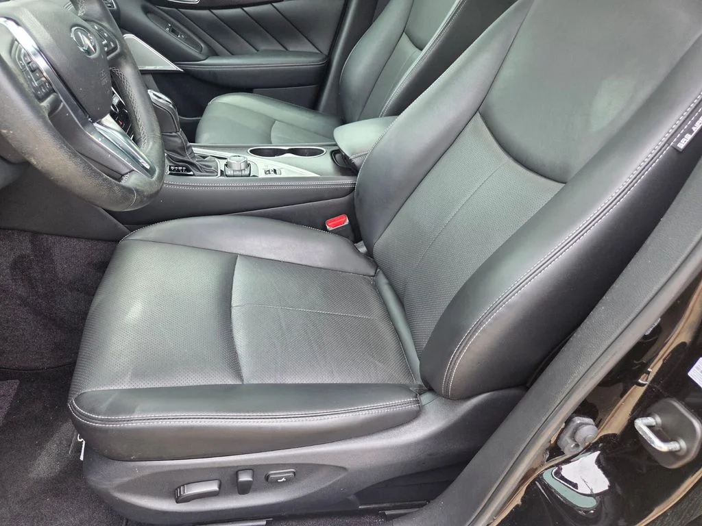 Used 2023 Black INFINITI SENSORY image 10