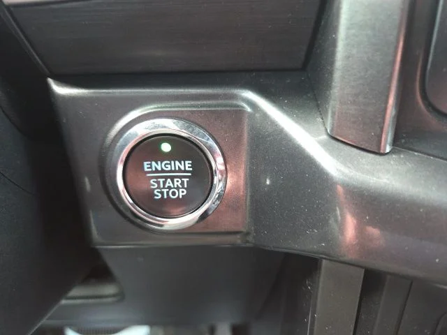 Used 2023 Agate Black Metallic Ford XLT image 21