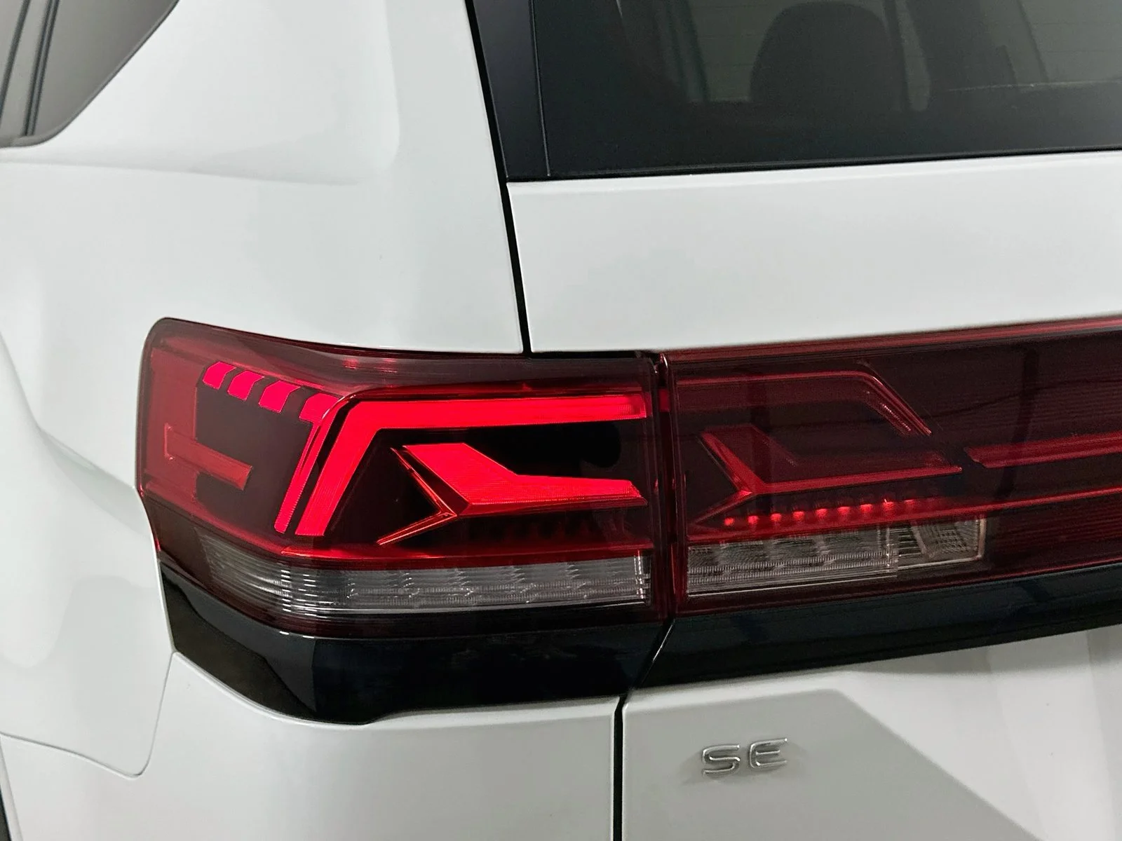 Used 2025  Volkswagen  image 13