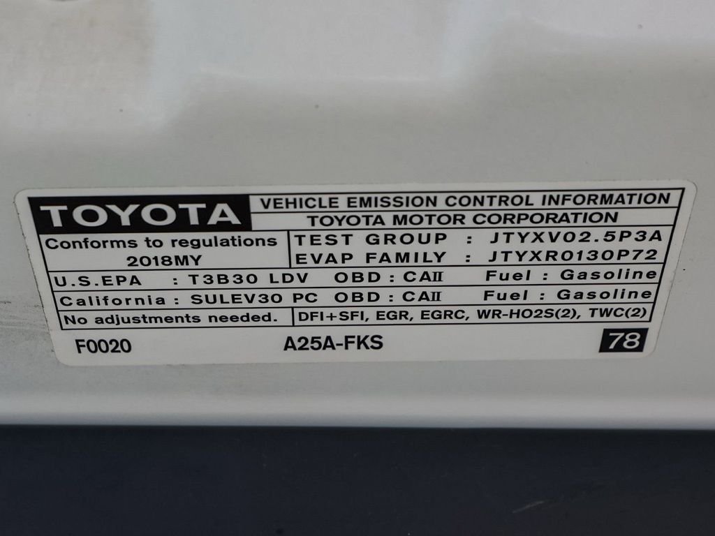 Used 2018 White Toyota SE image 30