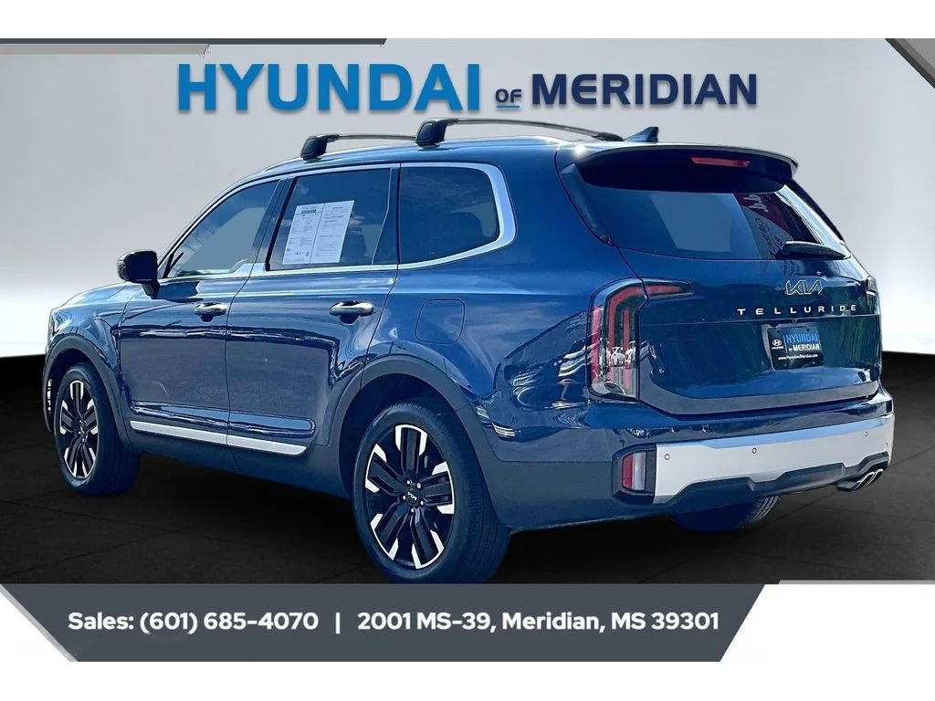 Used 2023 Midnight Lake Blue Kia SX image 2