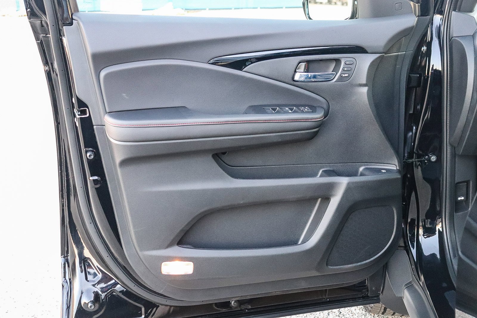 New 2026 Sonic Gray Pearl Honda Black Edition image 15