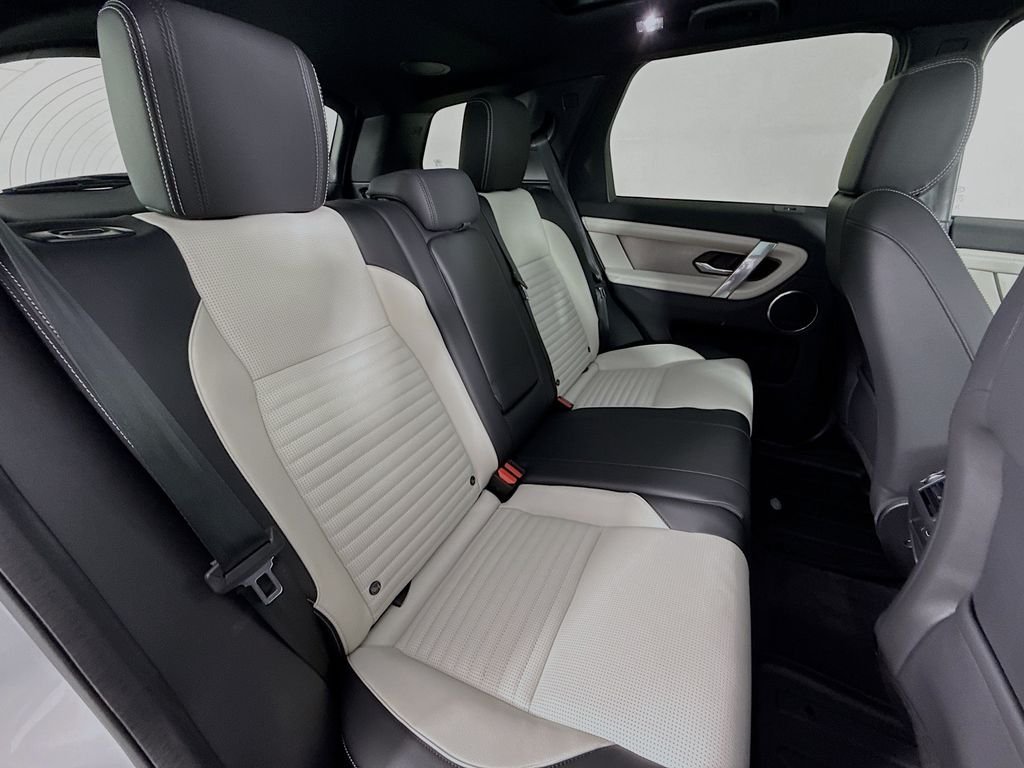 New 2025 Hakuba Silver LAND ROVER Dynamic SE image 29