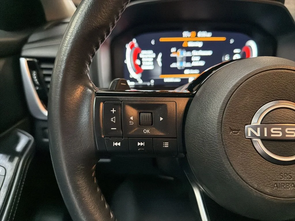 Used 2024 Gray Nissan SL image 18