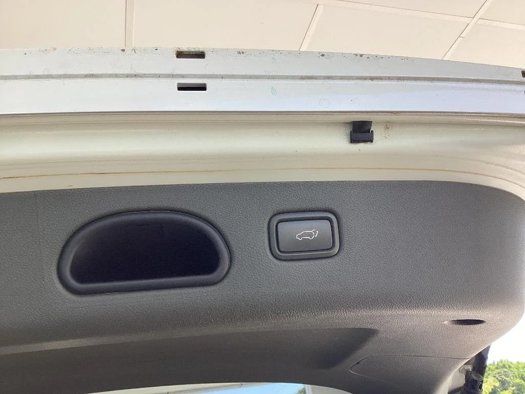 Used 2019 Snow White Pearl Kia EX image 20