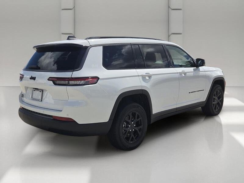 New 2026 Bright White Clearcoat Jeep LAREDO ALTITUDE 4X4 image 5