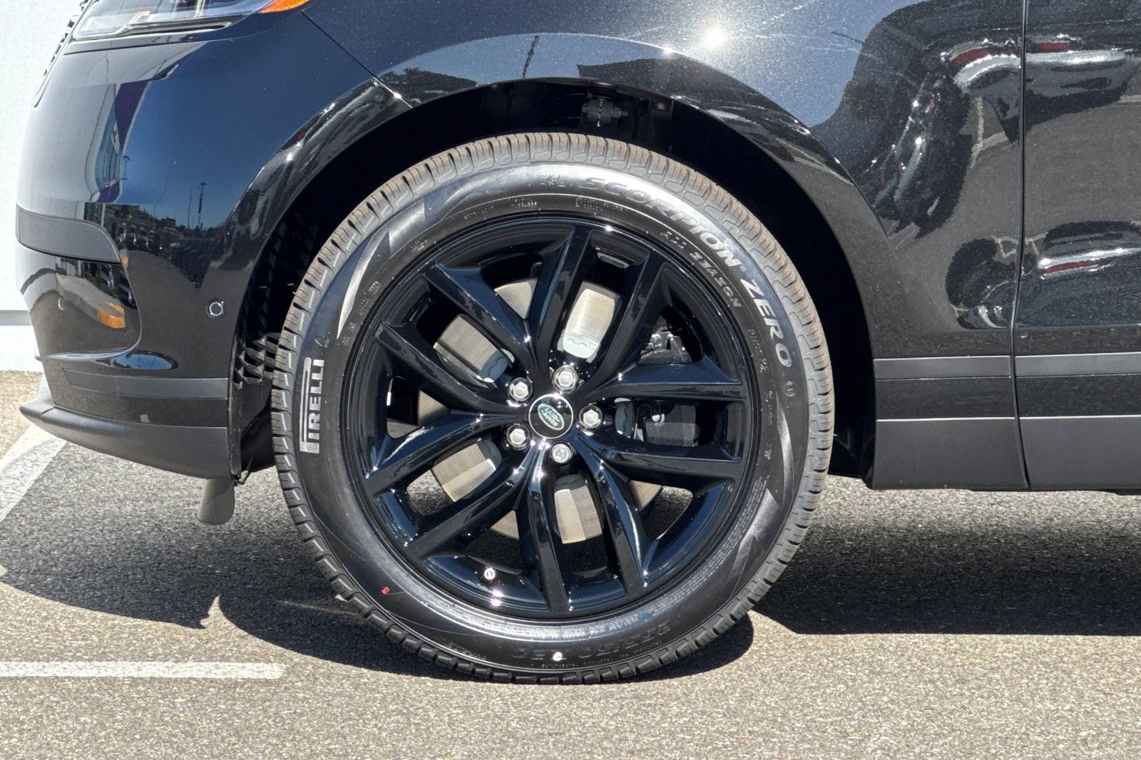 New 2026 Santorini Black Land Rover S image 33