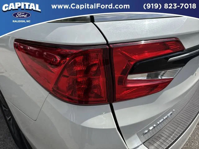 Used 2022  Honda EX-L image 15