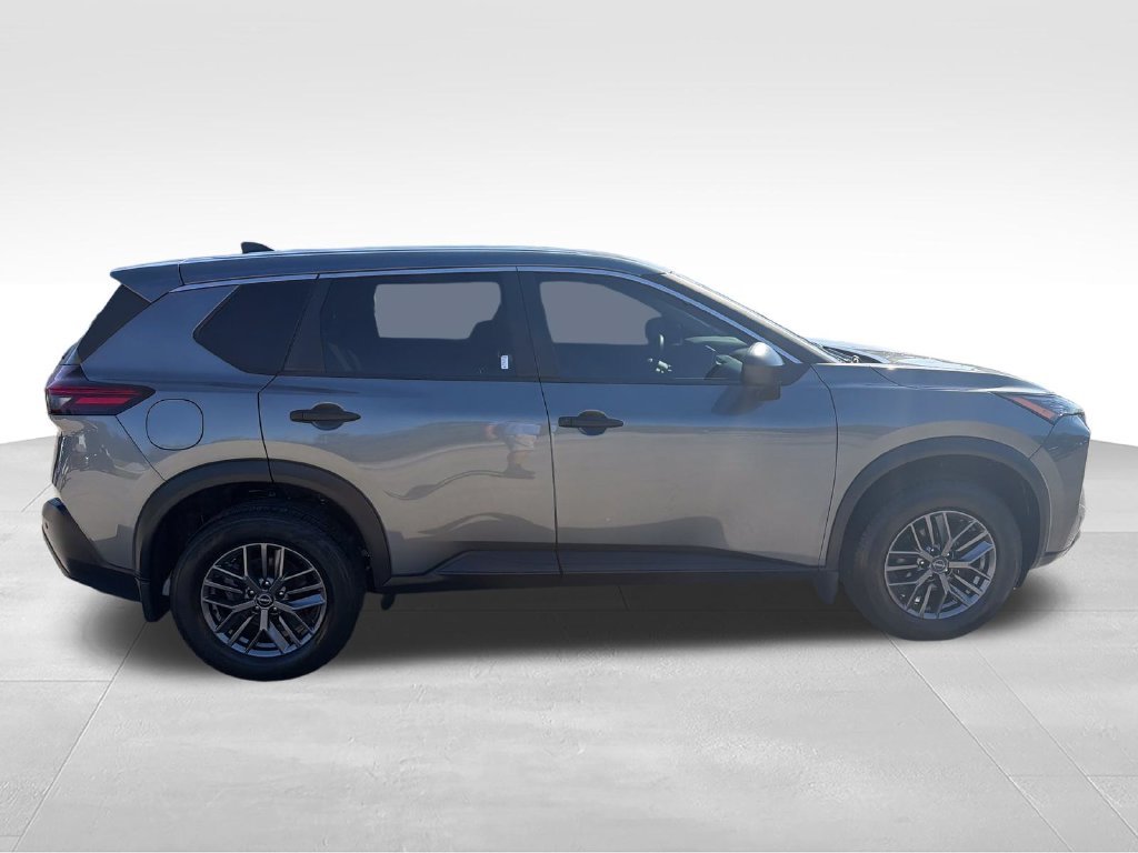 Used 2023 Gray Nissan S image 6