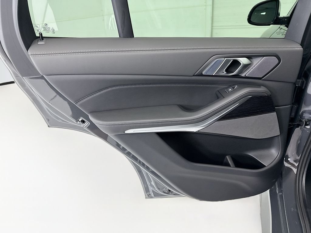 New 2026 Gray Metallic BMW xDrive40i image 25
