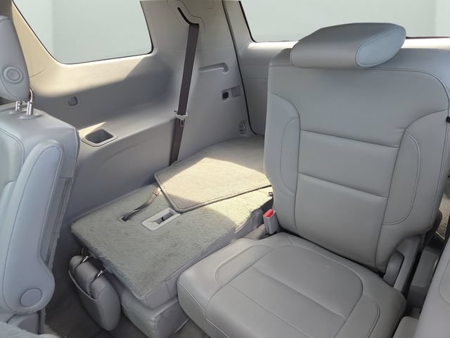 Used 2017 WHITE FROST TRICOAT GMC SLT image 38
