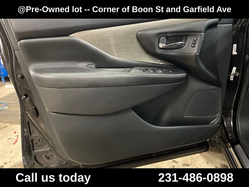 Used 2018 Black Nissan SL image 15