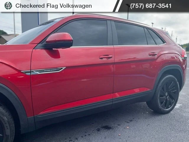Used 2024 Aurora Red Metallic Volkswagen 2.0T SE w/Technology image 3