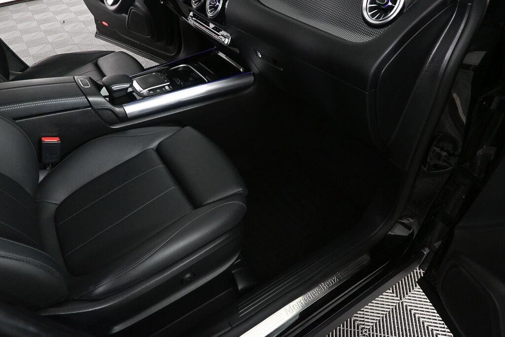 Used 2022 Cosmos Black Metallic Mercedes-Benz GLA 250 image 23
