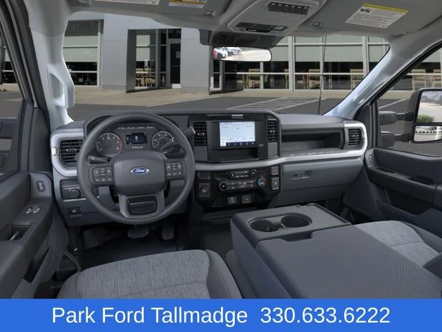 2025 Ford F-350 Super Duty Chassis Cab XL - Photo 9