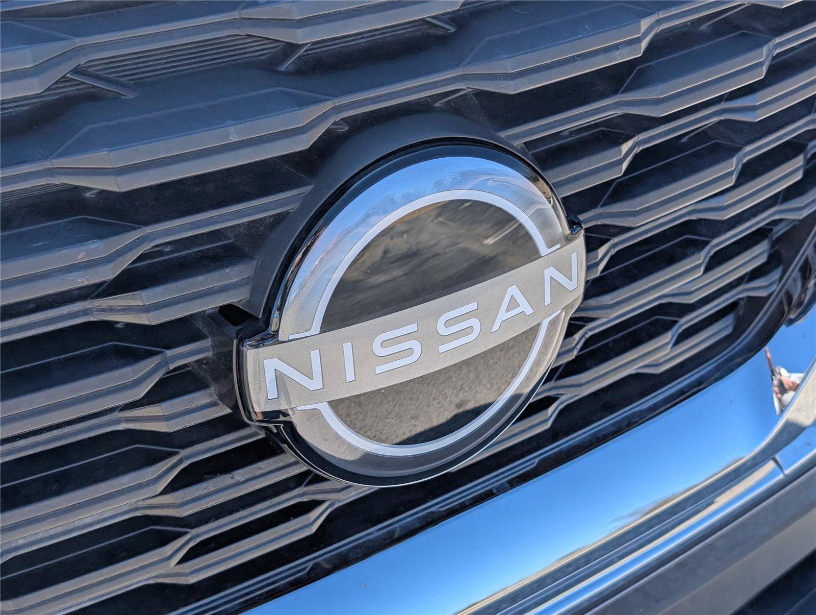 Used 2022 Silver Nissan SV image 5