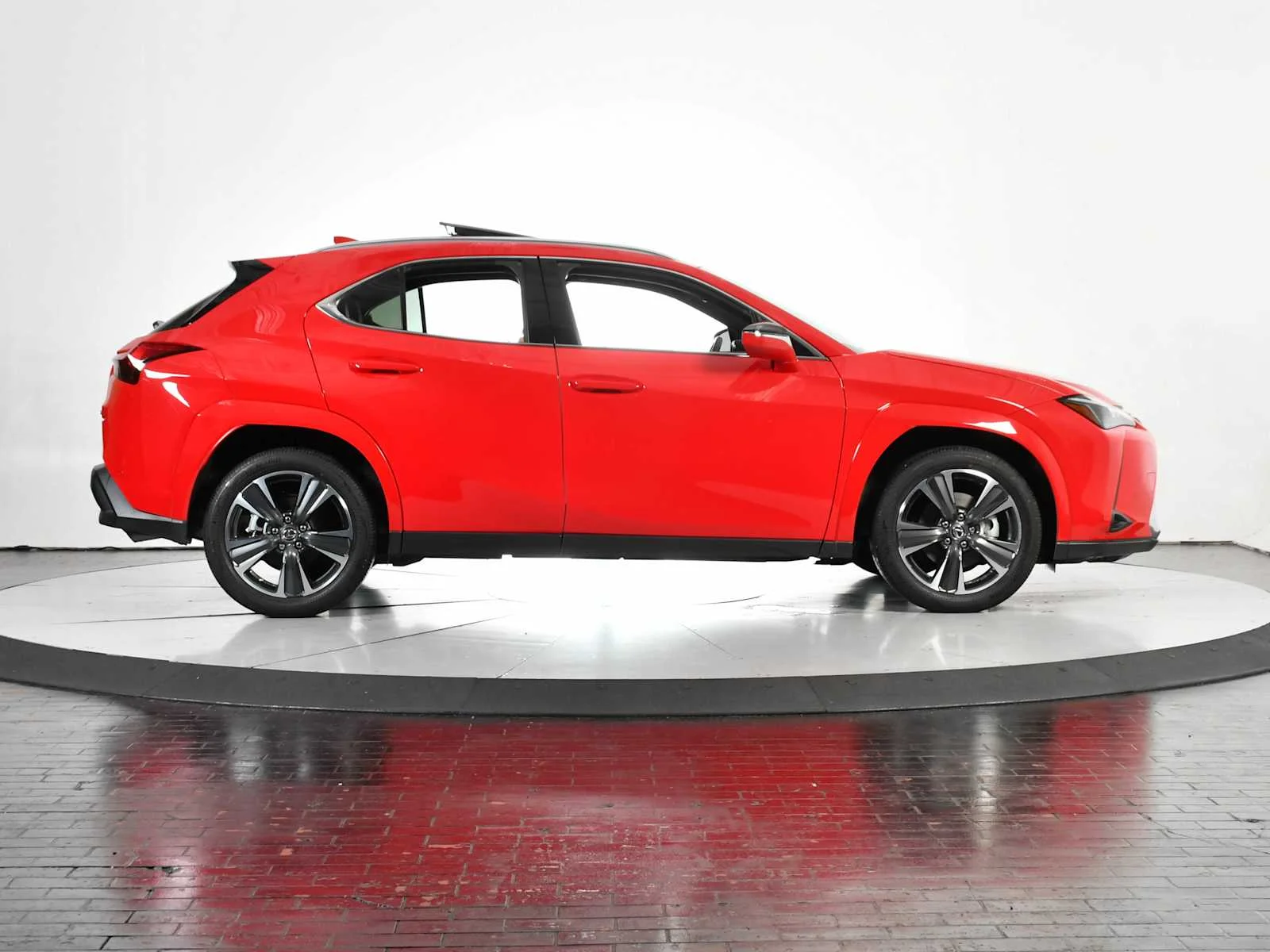 Used 2025 Redline Lexus Premium image 6