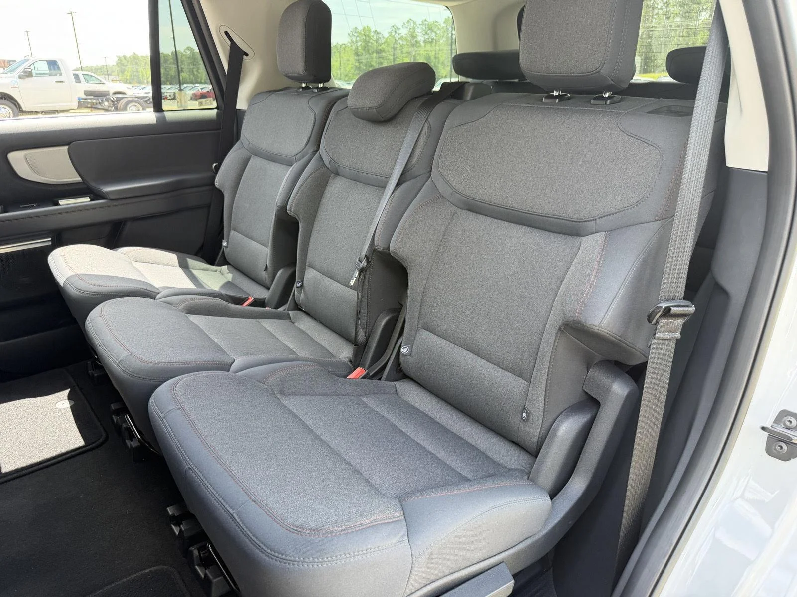 Used 2025 Oxford White Ford Active image 17