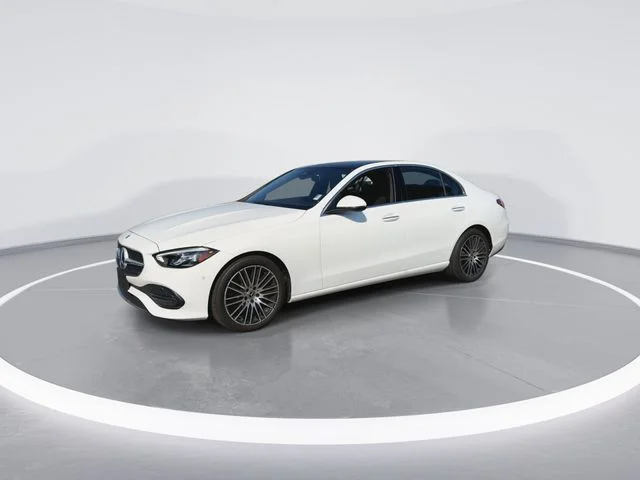 Used 2025  Mercedes-Benz C 300 image 4