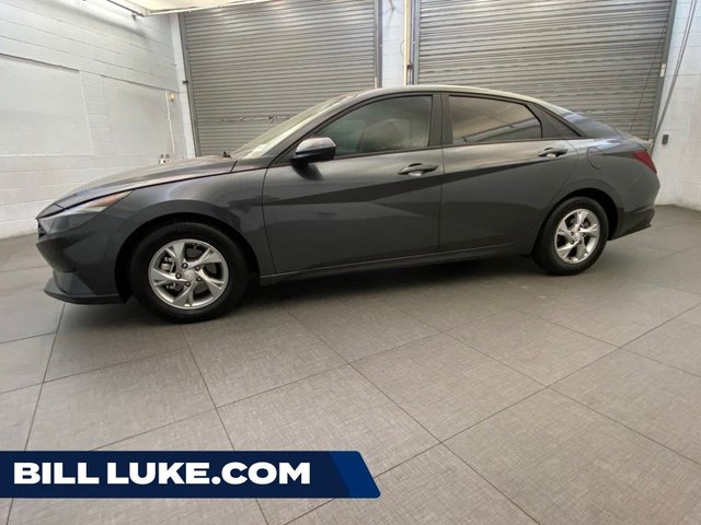 2022 Hyundai Elantra SE