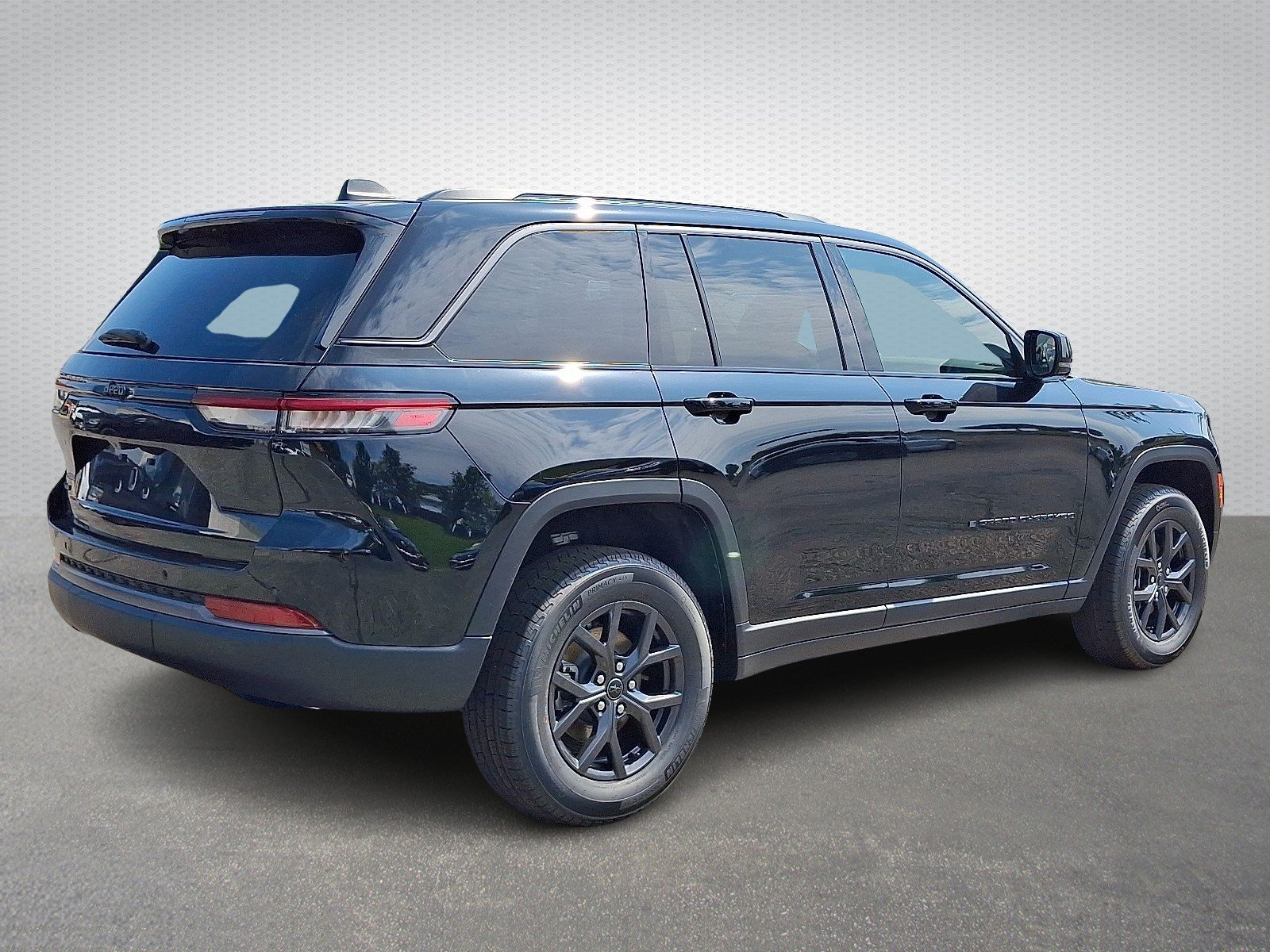 New 2027 High-Gloss Black Paint Jeep Laredo Altitude 4x4 image 4
