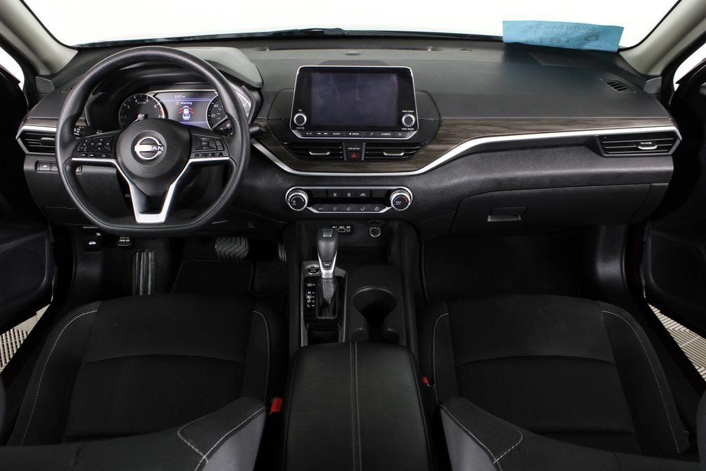 Used 2025 Red Nissan 2.5 SV image 23