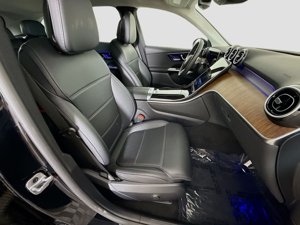 Used 2025 Black Mercedes-Benz GLC 350e image 27