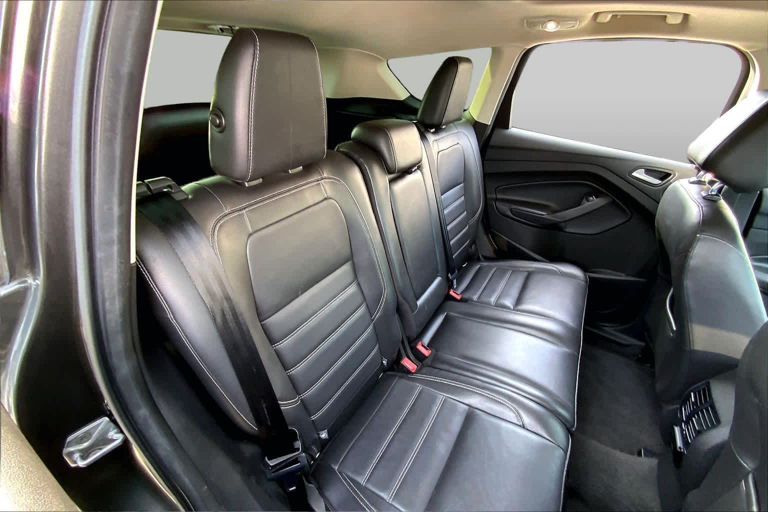 Used 2017 Magnetic Ford Titanium image 19