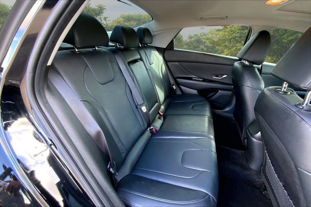 Used 2023 Black Hyundai Limited image 24