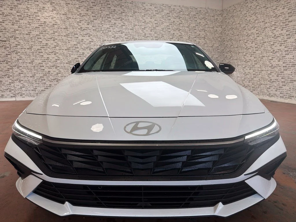 New 2026 Serenity White Hyundai SEL Sport image 2