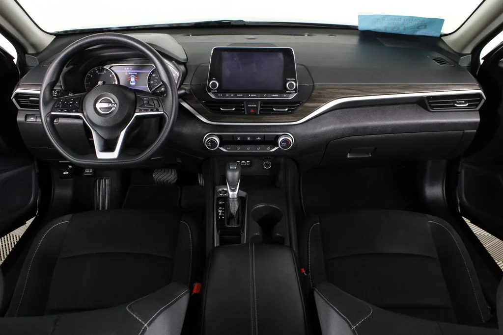 Used 2025 Red Nissan 2.5 SV image 23