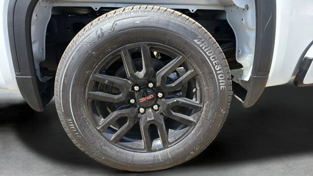 New 2026 Summit White GMC Elevation image 20