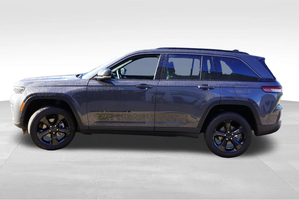 Used 2026 Baltic Gray Metallic Clearcoat Jeep Limited image 9