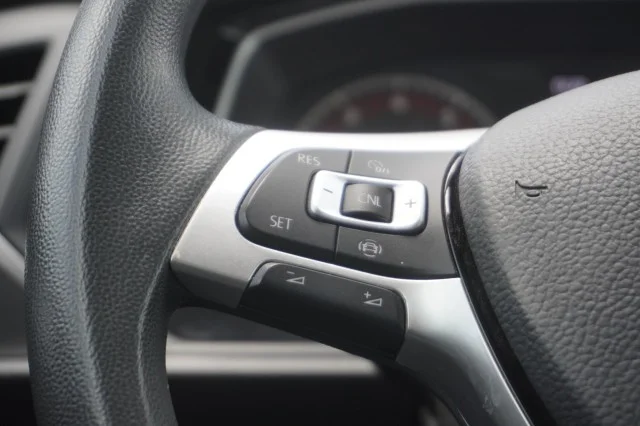 Used 2020 GREY Volkswagen S image 21
