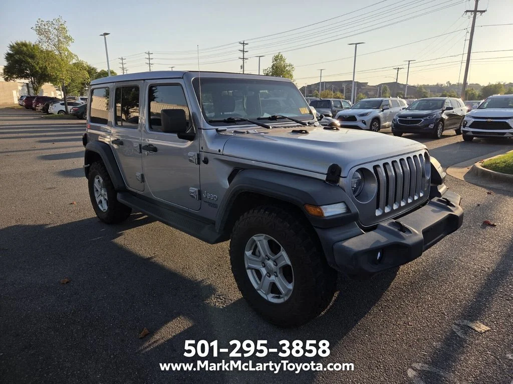 Used 2021 Silver Jeep Unlimited Sport S image 3