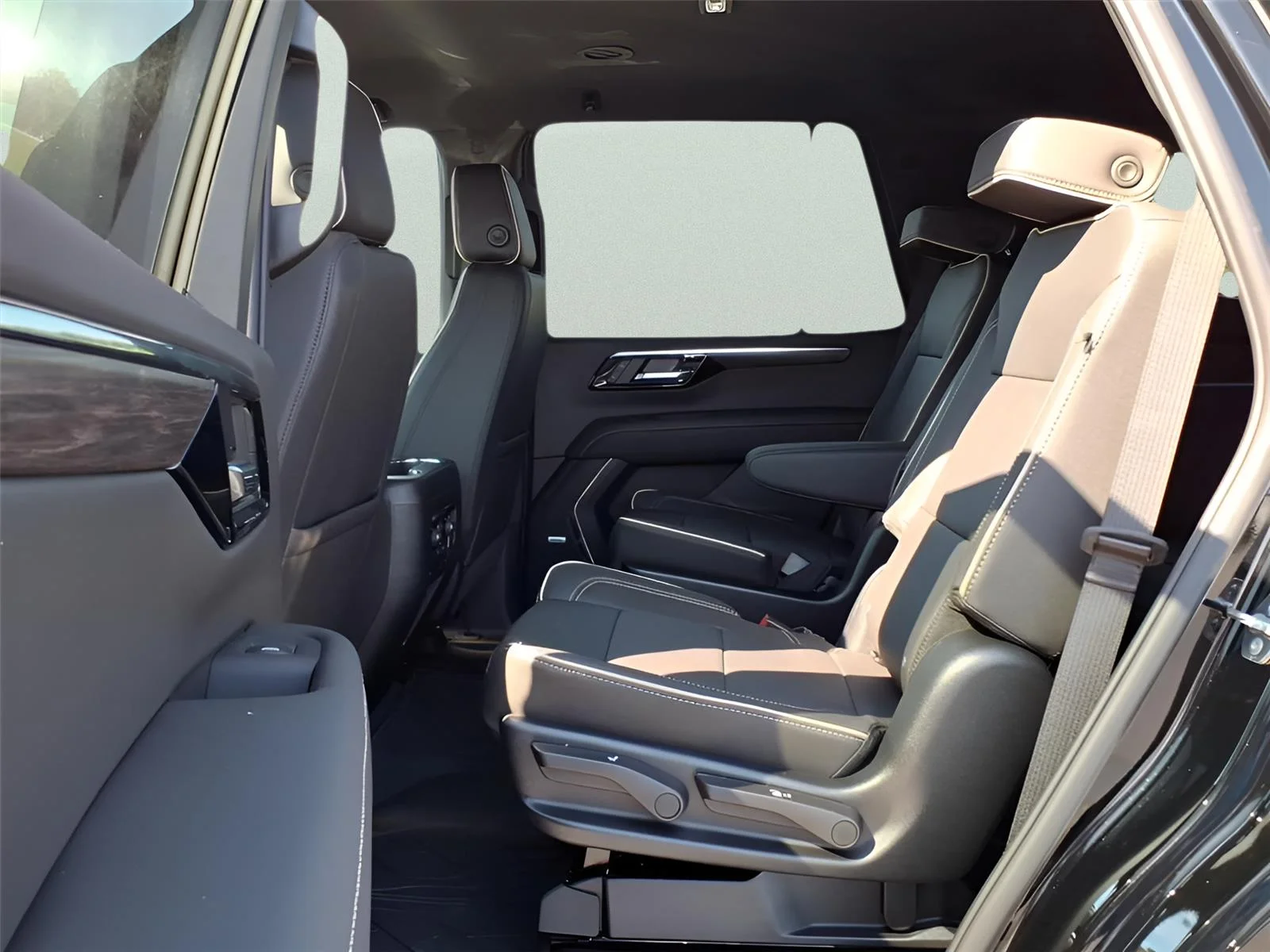 2026 Chevrolet Tahoe Premier - Photo 10