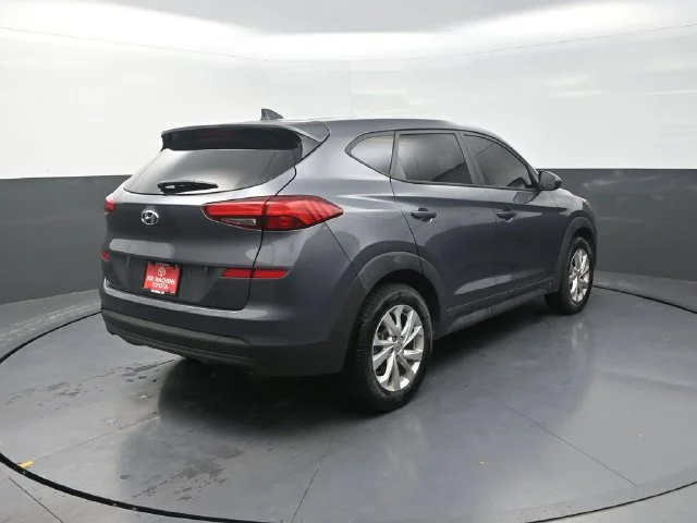 Used 2021 Gray Hyundai SE image 8