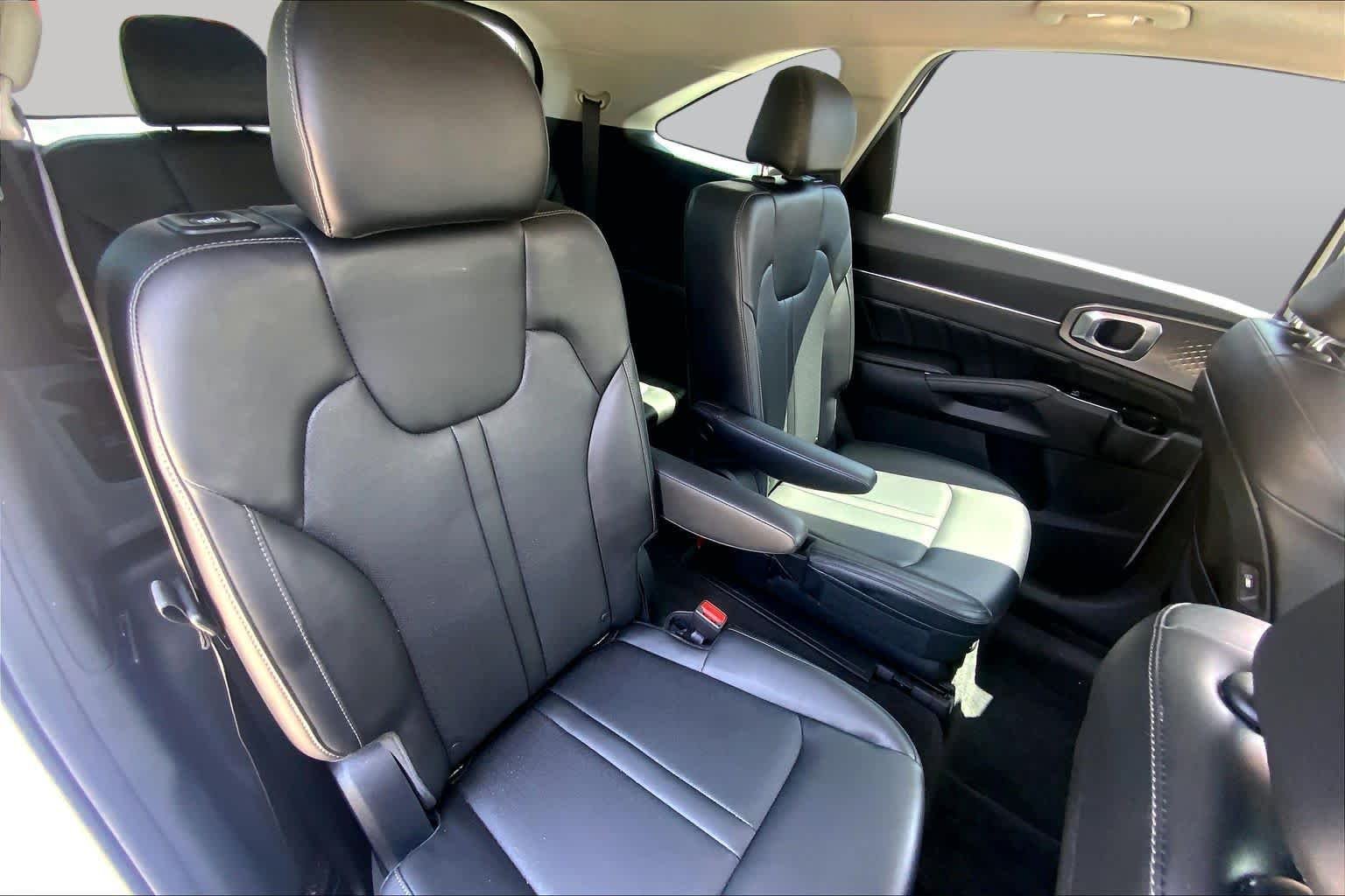Certified Used 2023 Glacial White Pearl Kia SX image 20