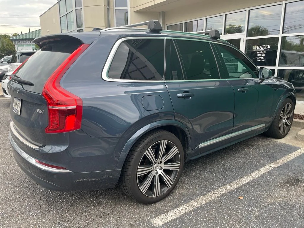 Used 2023 Denim Blue Metallic Volvo Ultimate image 4