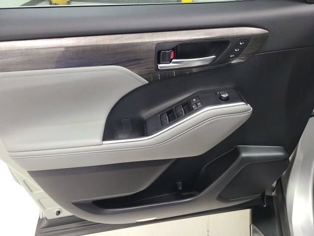 2024 Toyota Highlander Platinum - Photo 20