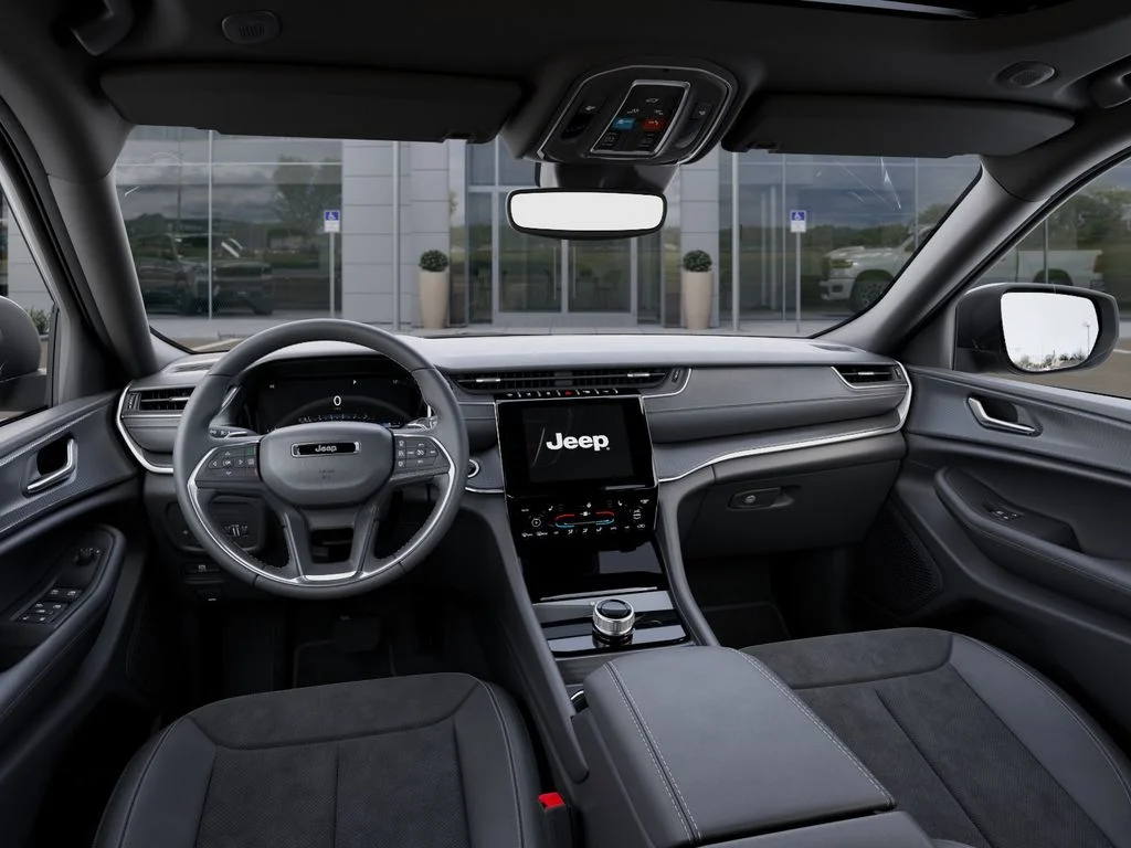New 2025 Bright White Clear-Coat Exterior Paint Jeep Laredo image 14